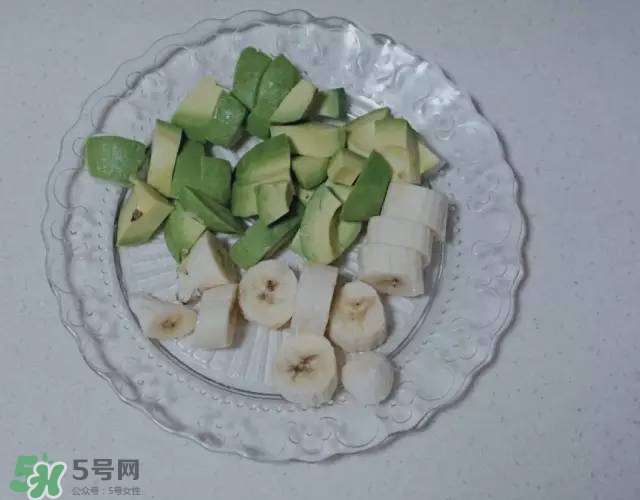 牛油果沙拉怎么做？牛油果沙拉用什么醬？