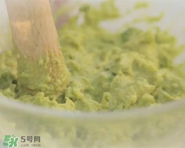 牛油果沙拉怎么做？牛油果沙拉用什么醬？