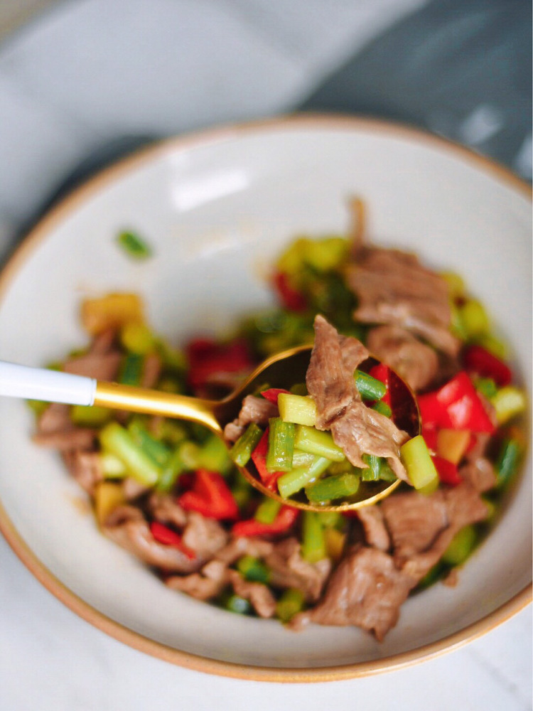 蒜苔可以炒牛肉嗎 蒜苔炒牛肉的做法大全 蒜苔可以炒牛肉嗎 蒜苔炒牛肉的做法大全