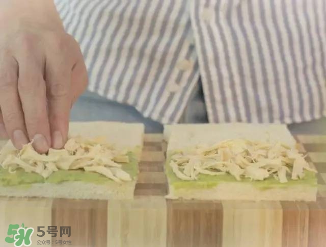 牛油果沙拉怎么做？牛油果沙拉用什么醬？