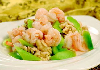 新鮮核桃外殼發(fā)霉能吃嗎？新鮮核桃長毛還能吃嗎？