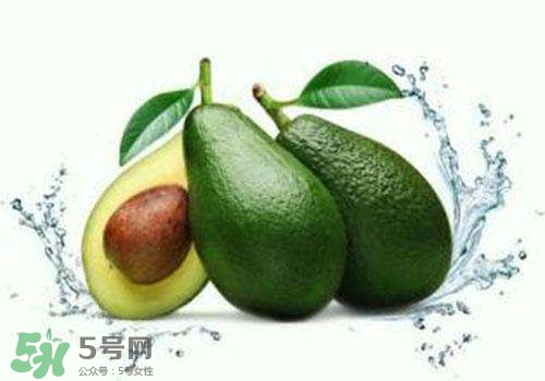 牛油果切開黑了能吃嗎？牛油果為什么會有黑點(diǎn)？