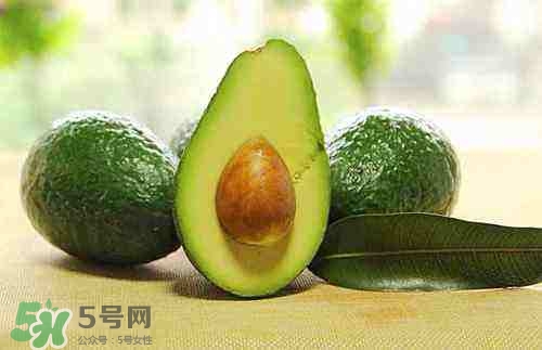 牛油果生的能吃嗎？牛油果怎么催熟快？
