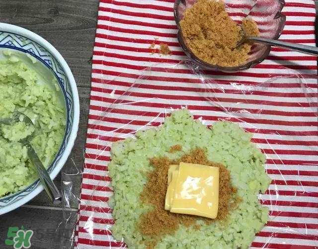 牛油果沙拉怎么做？牛油果沙拉用什么醬？