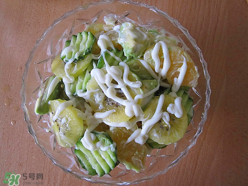 牛油果沙拉怎么做？牛油果沙拉用什么醬？