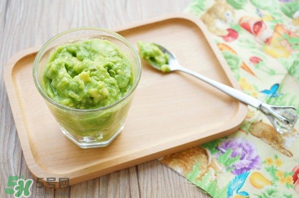 牛油果切開黑了能吃嗎？牛油果為什么會有黑點(diǎn)？