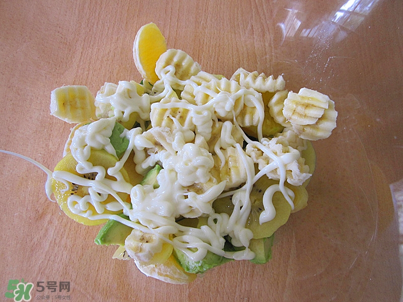 牛油果沙拉怎么做？牛油果沙拉用什么醬？