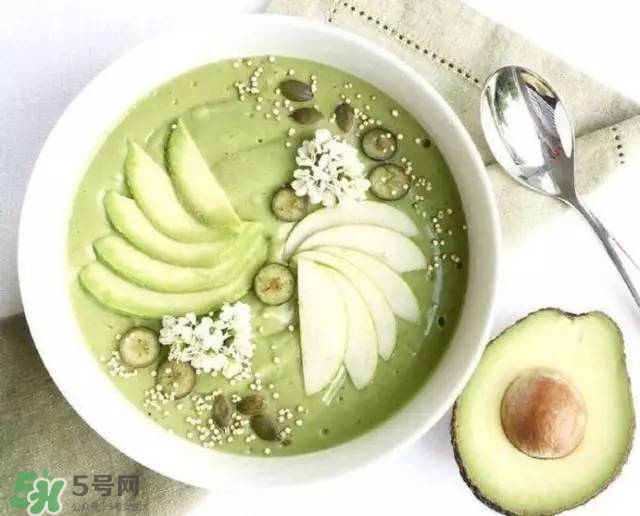 牛油果沙拉怎么做？牛油果沙拉用什么醬？