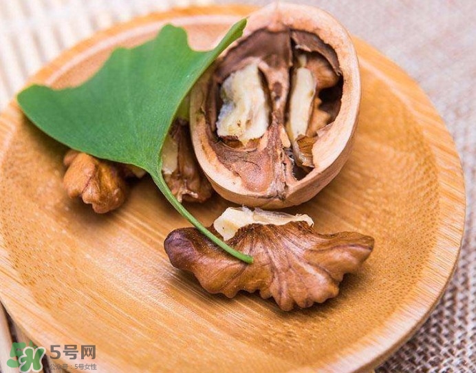 核桃粉寶寶可以吃嗎？寶寶幾個月可以吃？