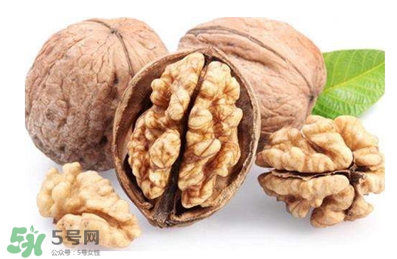 核桃什么時(shí)候吃最好？核桃一次吃多少為宜？