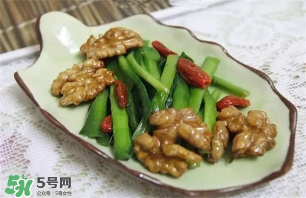 新鮮核桃怎么吃？新鮮核桃怎么給寶寶吃？