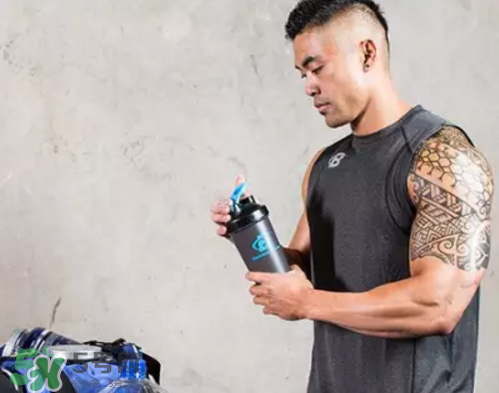 肌酸會導致痛風嗎？肌酸會影響睡眠嗎？