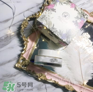 阿芙素顏霜要卸妝嗎？