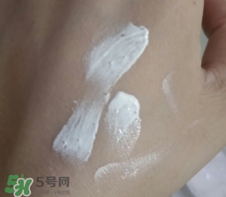 阿芙素顏霜要卸妝嗎？