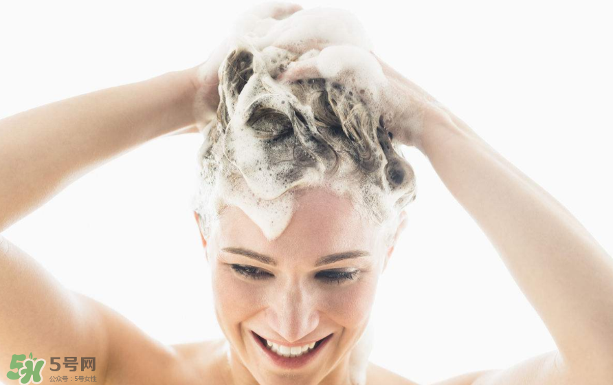 先用護(hù)發(fā)素還是洗發(fā)水？好用的洗發(fā)水護(hù)發(fā)素推薦