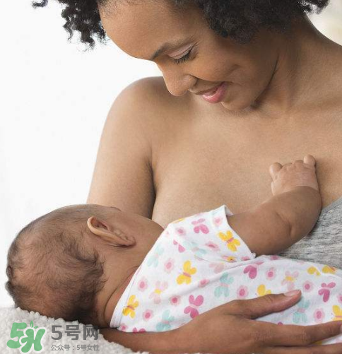 寶寶突然不吃母乳了怎么回事？寶寶不吃母乳是為什么？