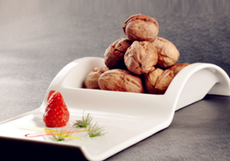 核桃可以空腹吃嗎？核桃飯前吃好還是飯后吃好？