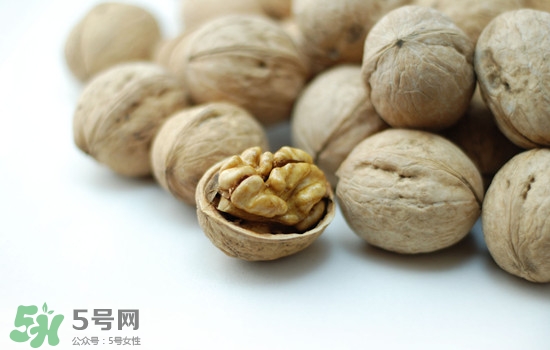 長期吃核桃有副作用嗎？核桃的副作用很大嗎？