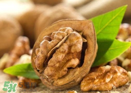 核桃與什么食物相克？核桃和什么一起吃有營(yíng)養(yǎng)？