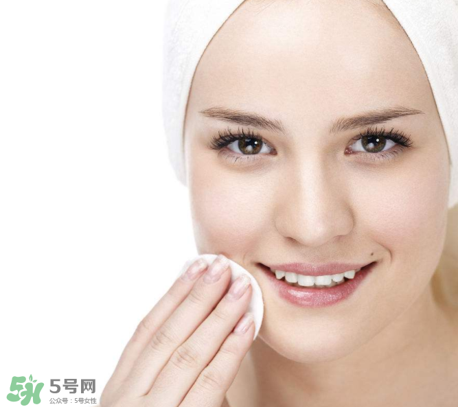 正確卸妝手法你做對(duì)了嗎？錯(cuò)誤卸妝手法須知