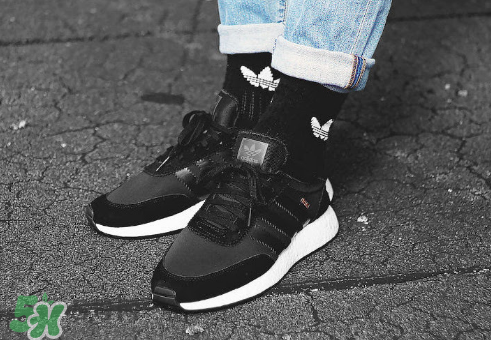 adidas iniki runner boost酷黑配色上腳效果怎么樣？