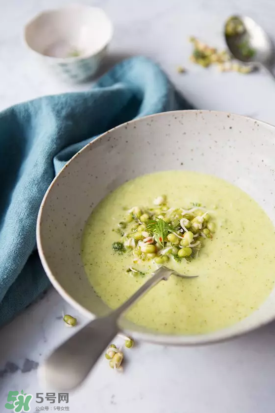 空腹能喝綠豆湯嗎？綠豆湯不能和什么一起吃？