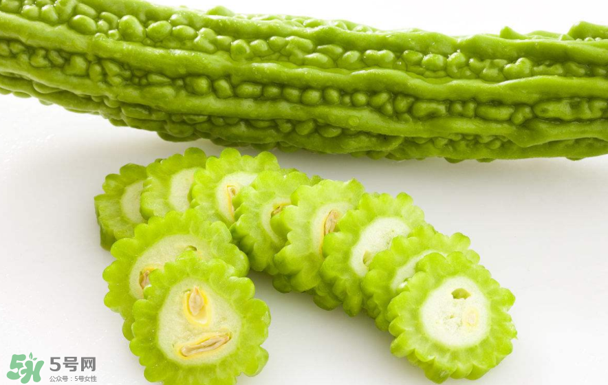 什么泡水喝能清熱降火？清熱降火吃什么？