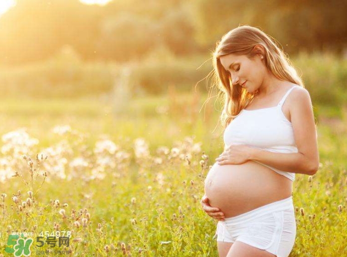 孕婦坐火車需要證明嗎？孕婦坐火車吃什么？