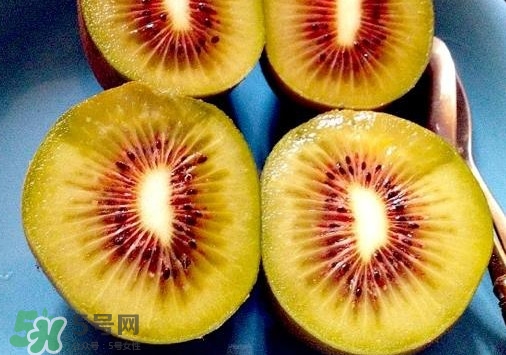 紅心獼猴桃和普通獼猴桃有什么區(qū)別？紅心獼猴桃的功效與作用