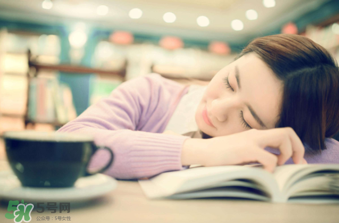 乳腺炎應(yīng)該吃什么？乳腺炎應(yīng)該注意什么？