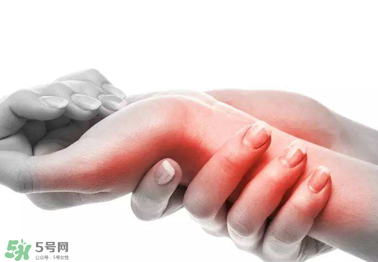 風濕是痛風嗎？風濕跟痛風有什么區(qū)別？