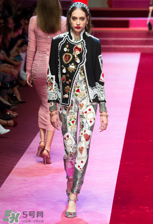 dolce gabbana2018春夏系列服裝怎么樣_好看嗎？