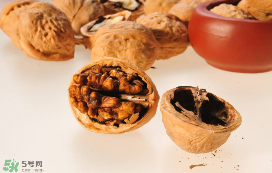 核桃上的陰皮是什么？核桃對血管的作用
