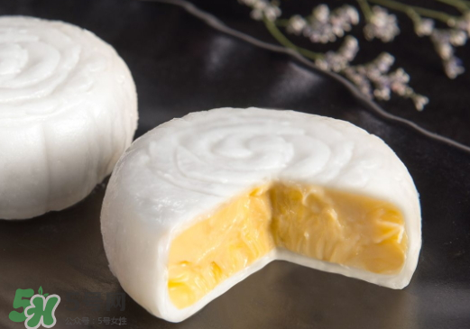 榴蓮月餅里的榴蓮餡怎么做 榴蓮月餅好吃嗎 榴蓮月餅里的榴蓮餡怎么做 榴蓮月餅好吃嗎