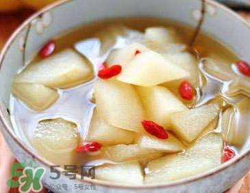 什么食物潤(rùn)肺止咳？潤(rùn)肺止咳湯的做法大全 