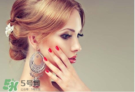 打耳洞幾天可以換耳釘？打耳洞后的注意事項(xiàng)