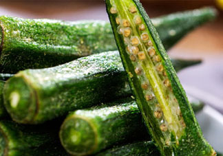 秋葵切開(kāi)焯還是不切焯_秋葵切開(kāi)焯水可以吃嗎