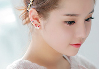 新打耳洞戴什么材質的耳釘好？打耳洞用什么消毒最好