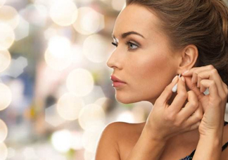 耳洞打什么位置好看？打耳洞痛不痛？