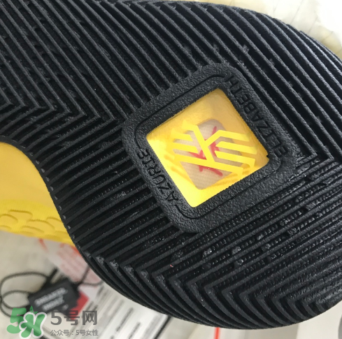 nike kyrie3 mamba mentality怎么樣？歐文3李小龍配色開箱測評