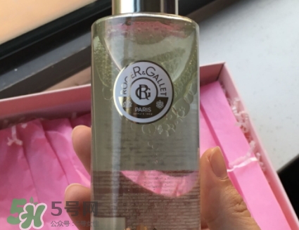 香邂格蕾古法凝光醋萃爽膚水怎么用？