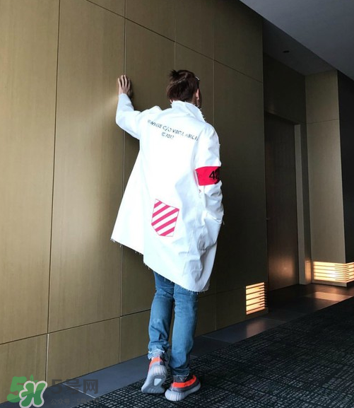 424的袖標(biāo)怎么固定？424袖標(biāo)能拆嗎？