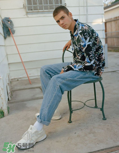 stussy與new balance聯(lián)名990v4什么時(shí)候發(fā)售_多少錢？