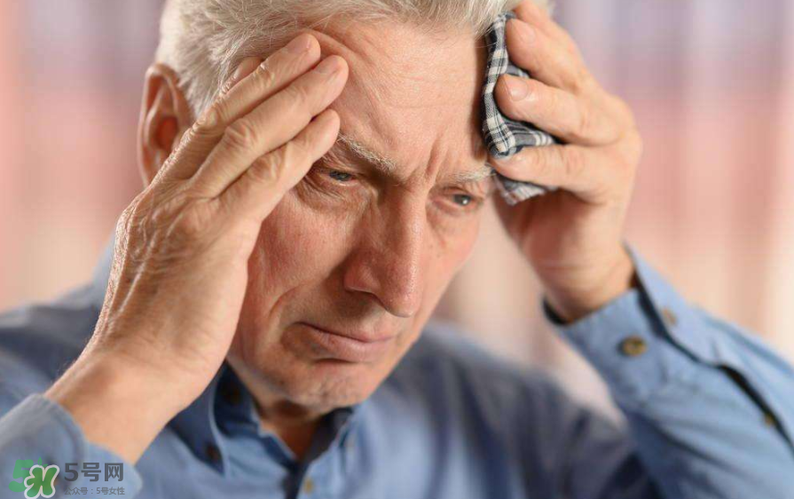 長期咳嗽是怎么回事？治療咳嗽的保健藥膳有哪些？