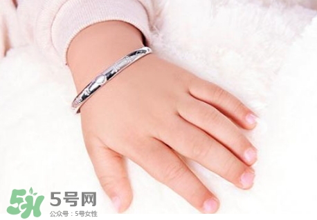 中秋節(jié)送什么禮給親戚？中秋節(jié)除了送月餅還能送什么？