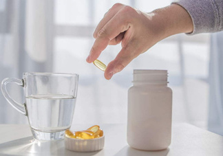 螺旋藻能治痛風(fēng)嗎？痛風(fēng)可以吃什么保健品？