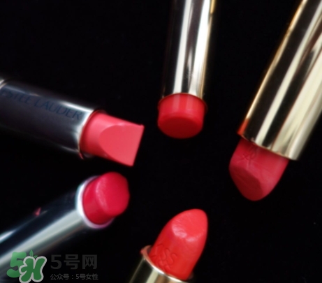 雅詩蘭黛戀愛唇膏330試色 適合黃皮嗎 雅詩蘭黛戀愛唇膏330試色 適合黃皮嗎