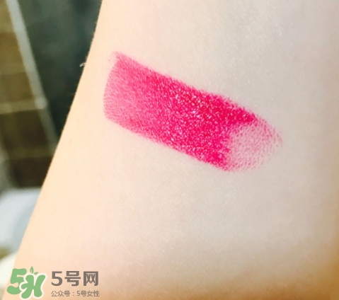 蘭蔻菁純唇膏小紅色是什么顏色？蘭蔻小紅色好看嗎