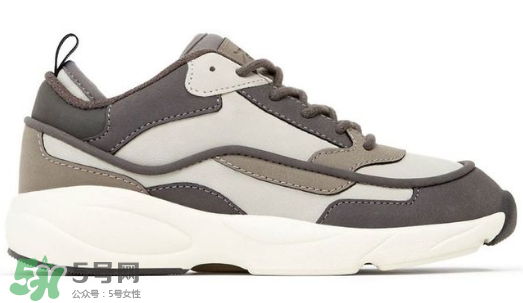 zara簡版巴黎世家triple s運動鞋多少錢？