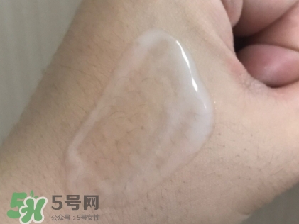 olay臻粹系列小臉精華多少錢？olay小臉精華適合年齡